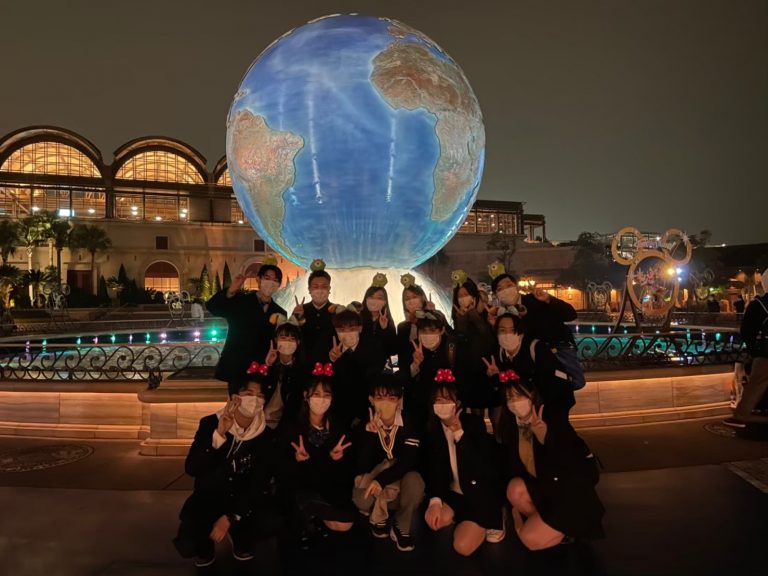 Perc みんなで制服ディズニーに